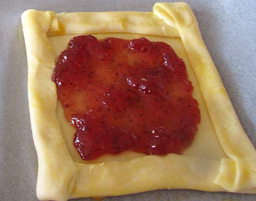 how to make a strawberry tart