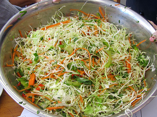 how to make vietnamese mint salad