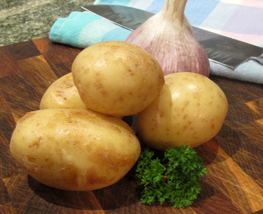 baby (chat) potatoes and fresh garlic