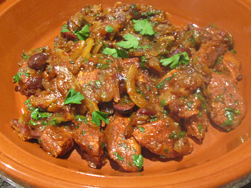 moroccan chicken in a tagine