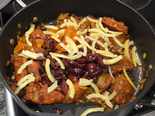 moroccan chicken cooking