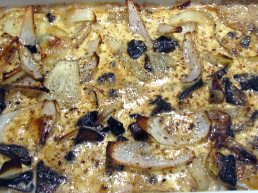 yummy pork tenderloin with wattleseed cream sauce